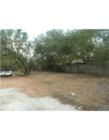 $31,900 | 414 3rd Street, Taft, TX 78390