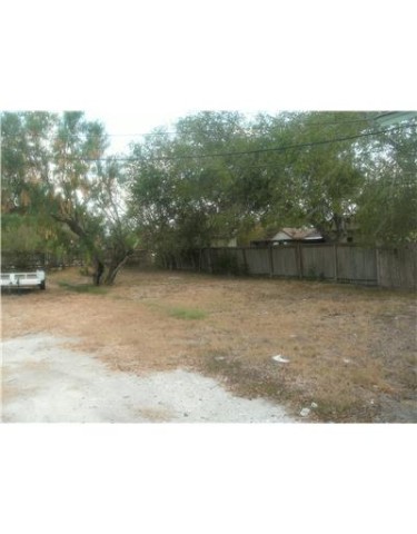 414 3rd Street Taft, TX 78390 - Photo 4 of 4