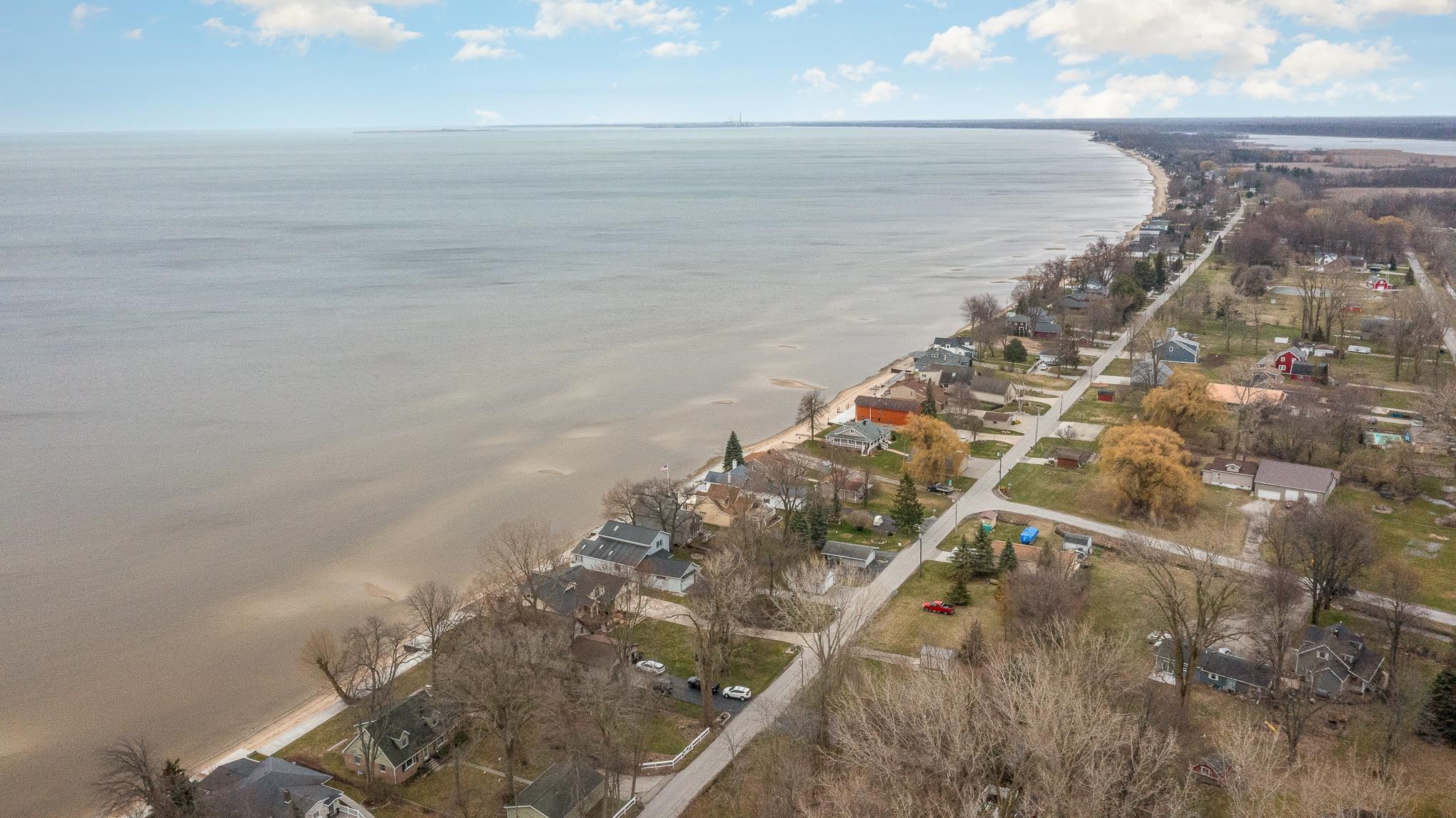 471 South Linwood Beach Road Linwood, MI 48634 - Photo 8 of 37 Gallery Image 8