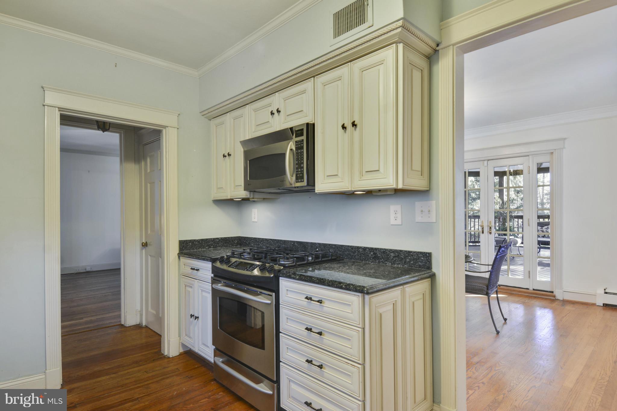 4004 Roundtop Road Baltimore, MD 21218 - Photo 13 of 29 Kitchen