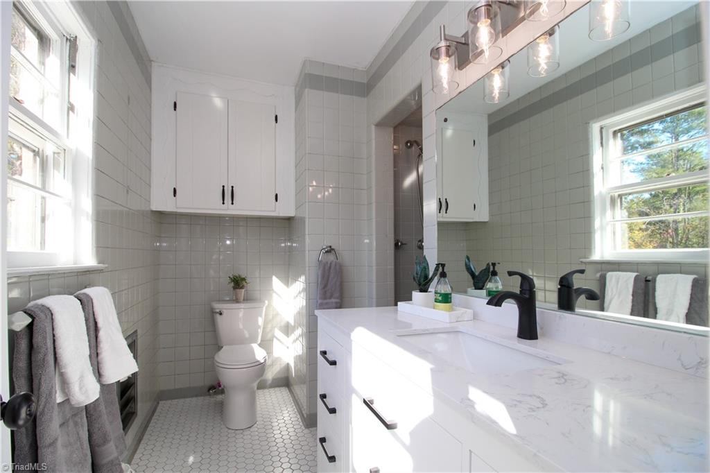 3705 Holts Chapel Road Greensboro, NC 27401 - Photo 21 of 33 Primary ensuite bath