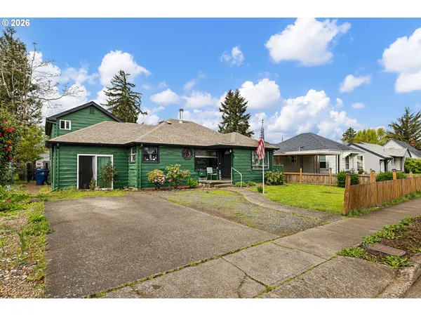 $459,999 | 220 21st Street, Springfield, OR 97477