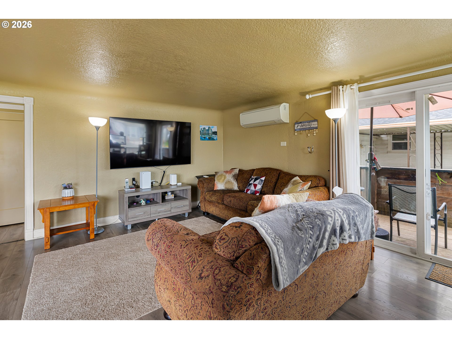 220 21st Street Springfield, OR 97477 - Photo 2 of 25