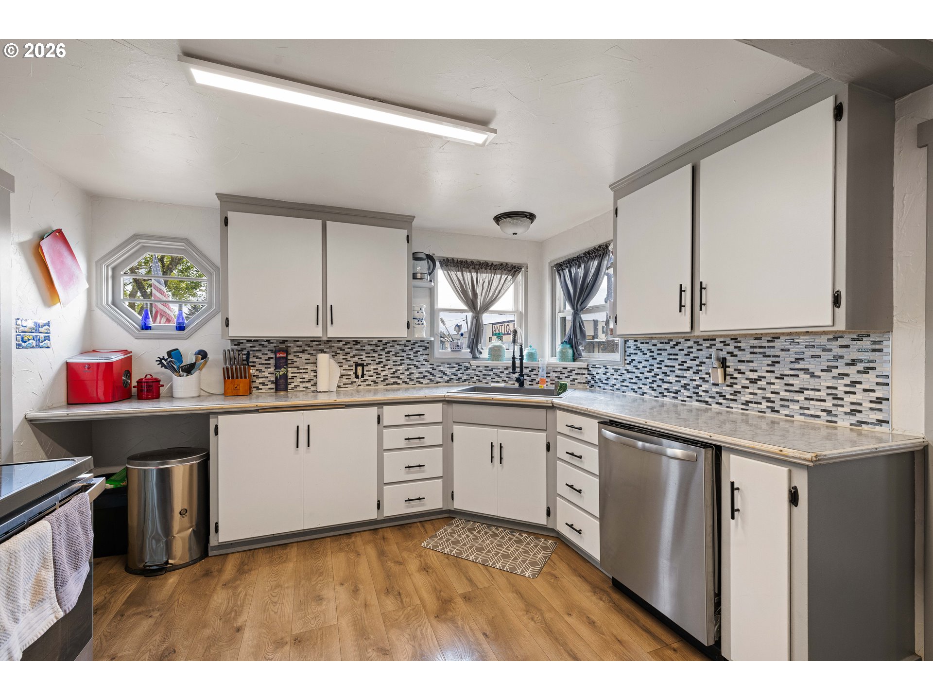 220 21st Street Springfield, OR 97477 - Photo 9 of 25