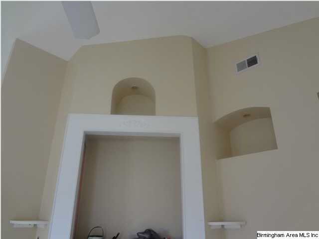 142 Gardenside Drive Alabaster, AL 35007 - Photo 8 of 32