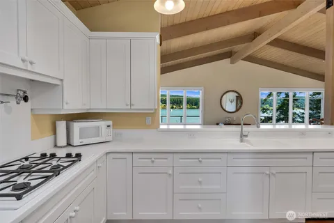 $1,638,000 | 1794 Bayshore Road, Lopez Island, WA 98261