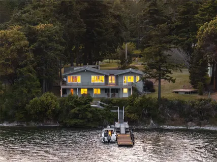 $1,638,000 | 1794 Bayshore Road, Lopez Island, WA 98261