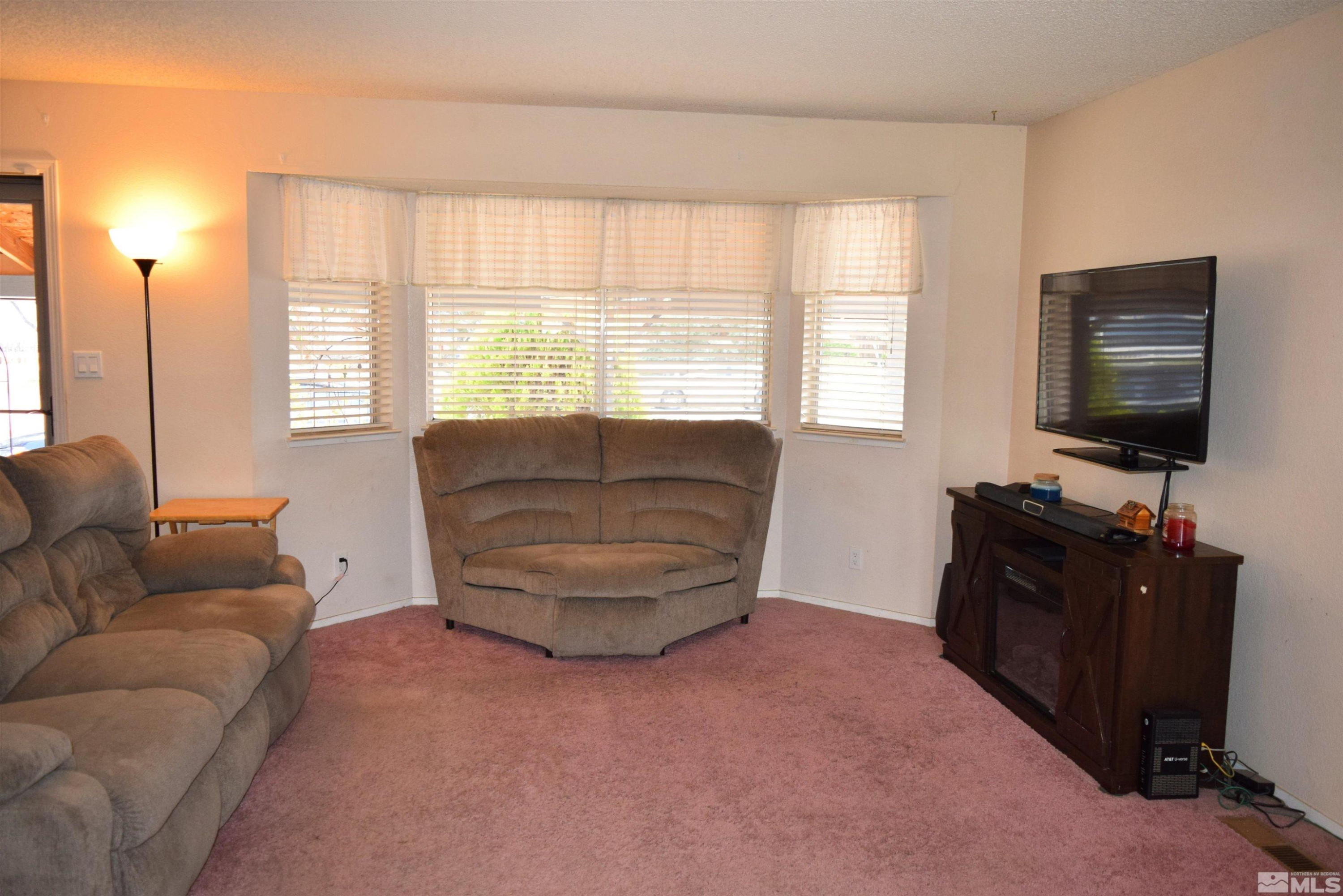 17385 Egret Lane Reno, NV 89508 - Photo 10 of 31 Photo 10