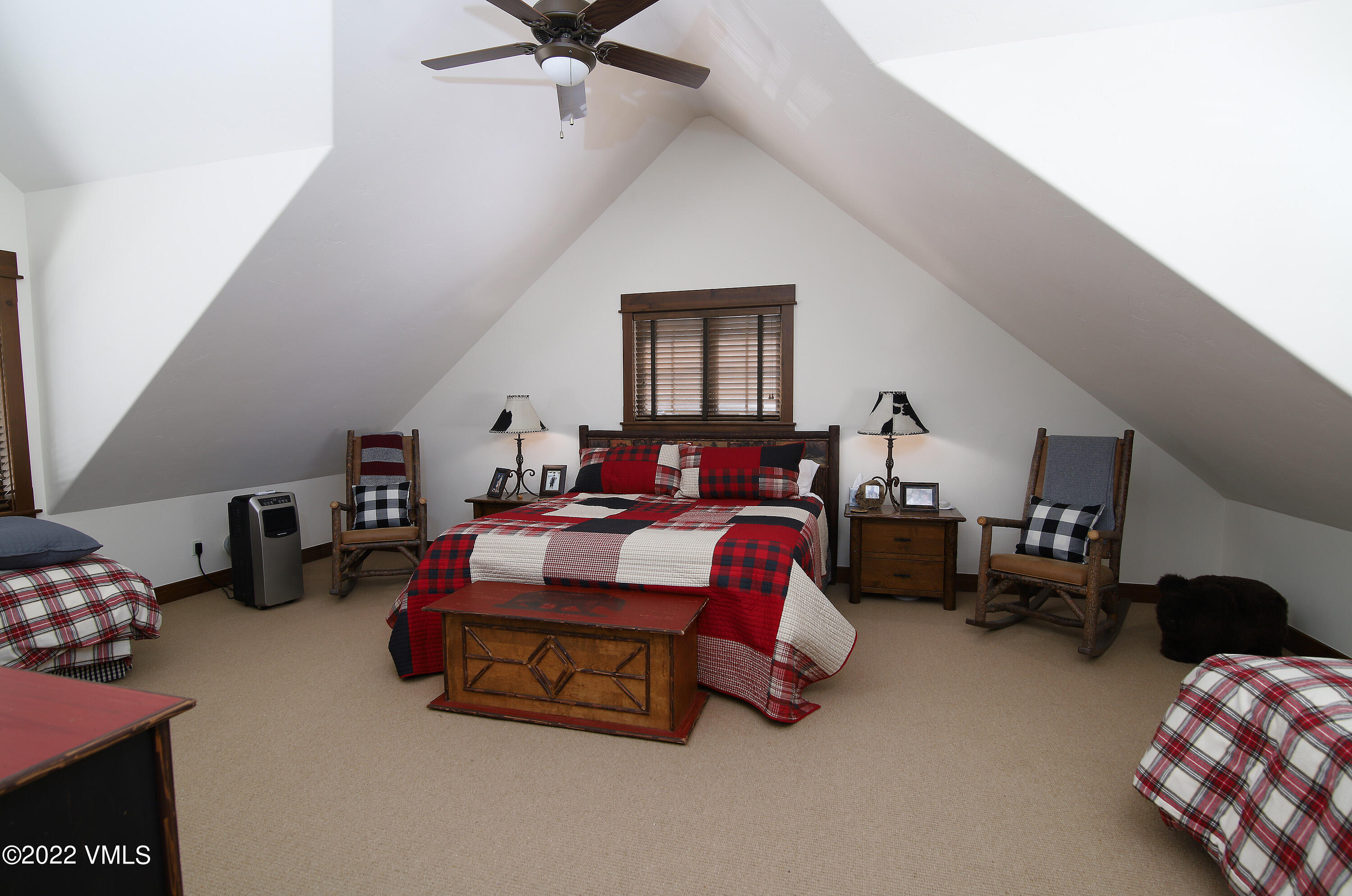 23 Eagle River Road Edwards, CO 81632 - Photo 11 of 28 32_river_rd_bed_1
