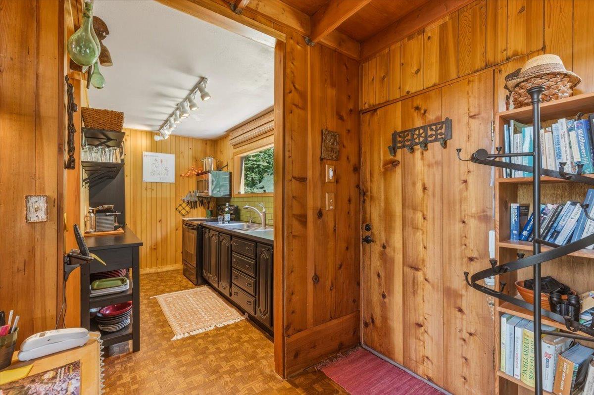 11 Clark Station Calpine, CA 96124 - Photo 6 of 24
