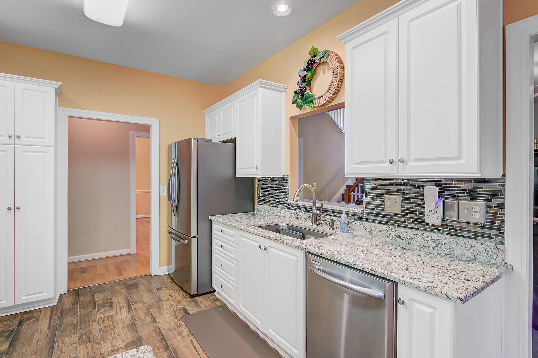 9447 Harroway Road Summerville, SC 29485 - Photo 15 of 66 22_22_mls