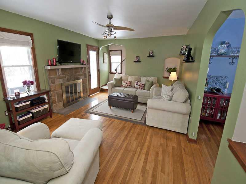 1726 Locust Road Franklin Park, PA 15143 - Photo 2 of 8 Living Room.
