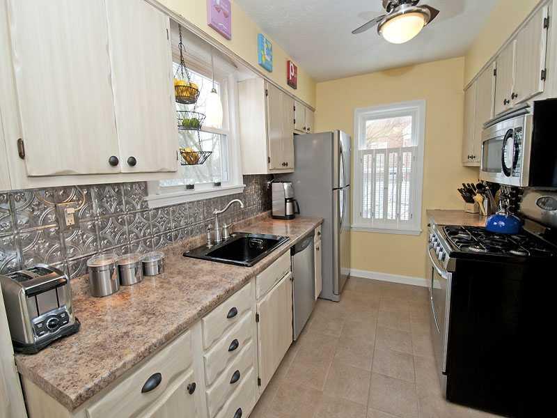 1726 Locust Road Franklin Park, PA 15143 - Photo 3 of 8 Kitchen.