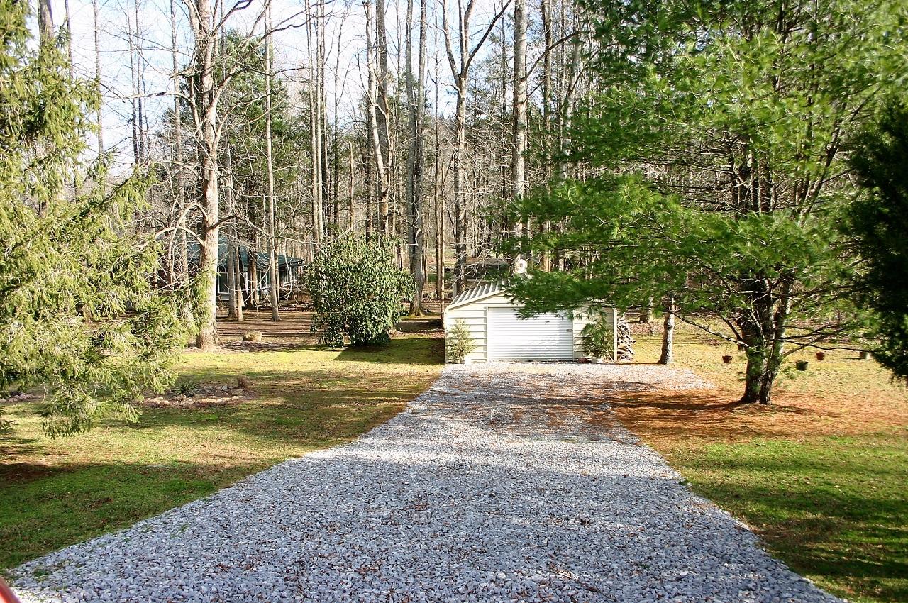 4957 Ledford Road Cosby, TN 37722 - Photo 32 of 40 Outbuilding