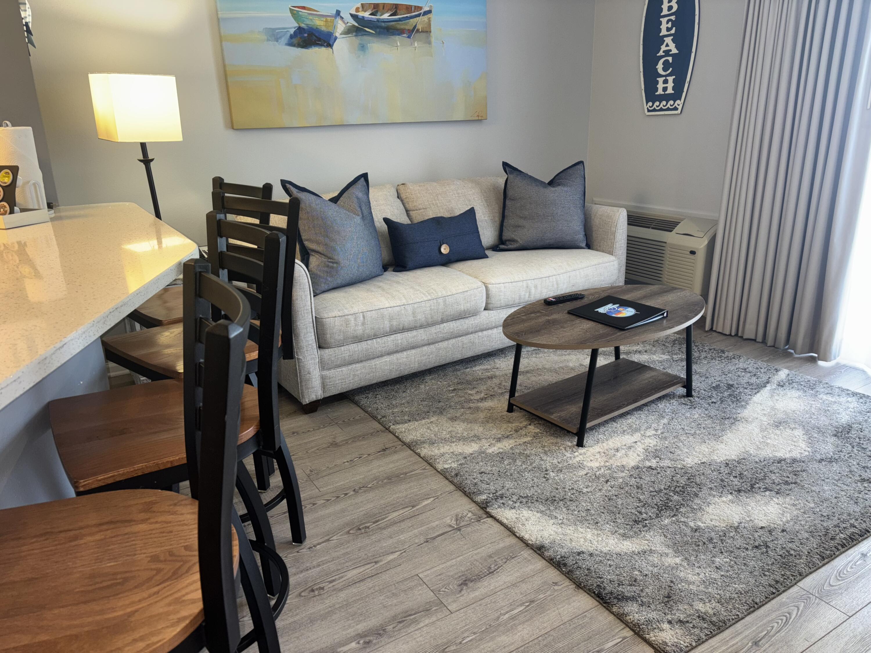 111 Center Street, Unit 357 Lake Geneva, WI 53147 - Photo 5 of 14 Seating Area