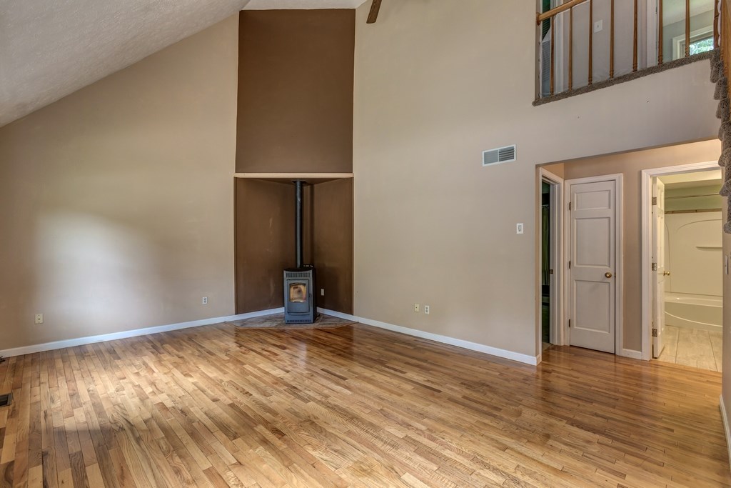 16 Rocky Ledge Road Merrimack, NH 03054 - Photo 3 of 31 Gallery Image 3