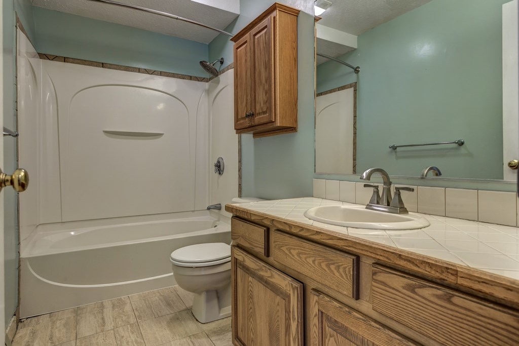 16 Rocky Ledge Road Merrimack, NH 03054 - Photo 5 of 31 Gallery Image 5