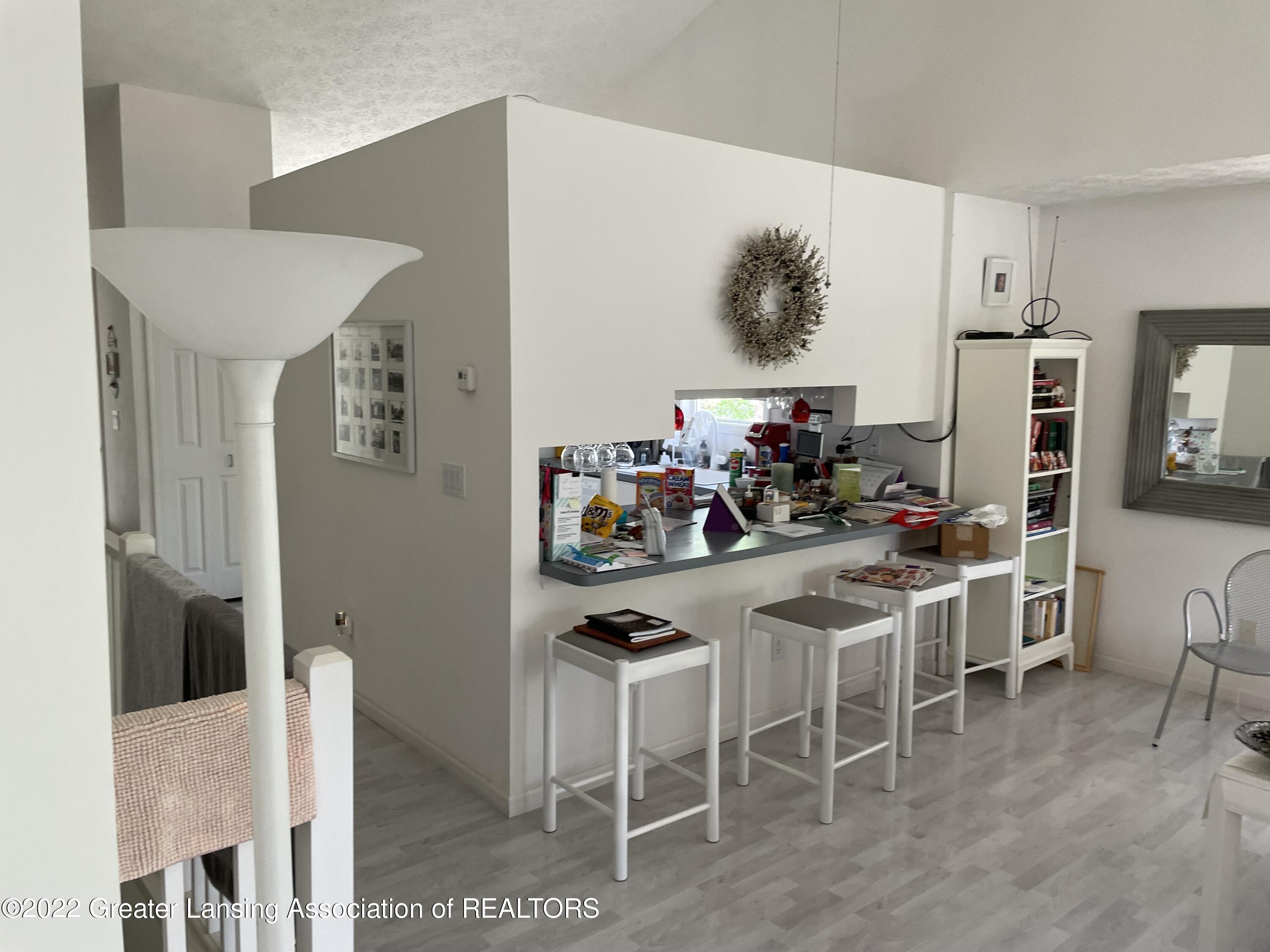2415 North Aurelius Road, Unit 45 Holt, MI 48842 - Photo 13 of 37 living Room