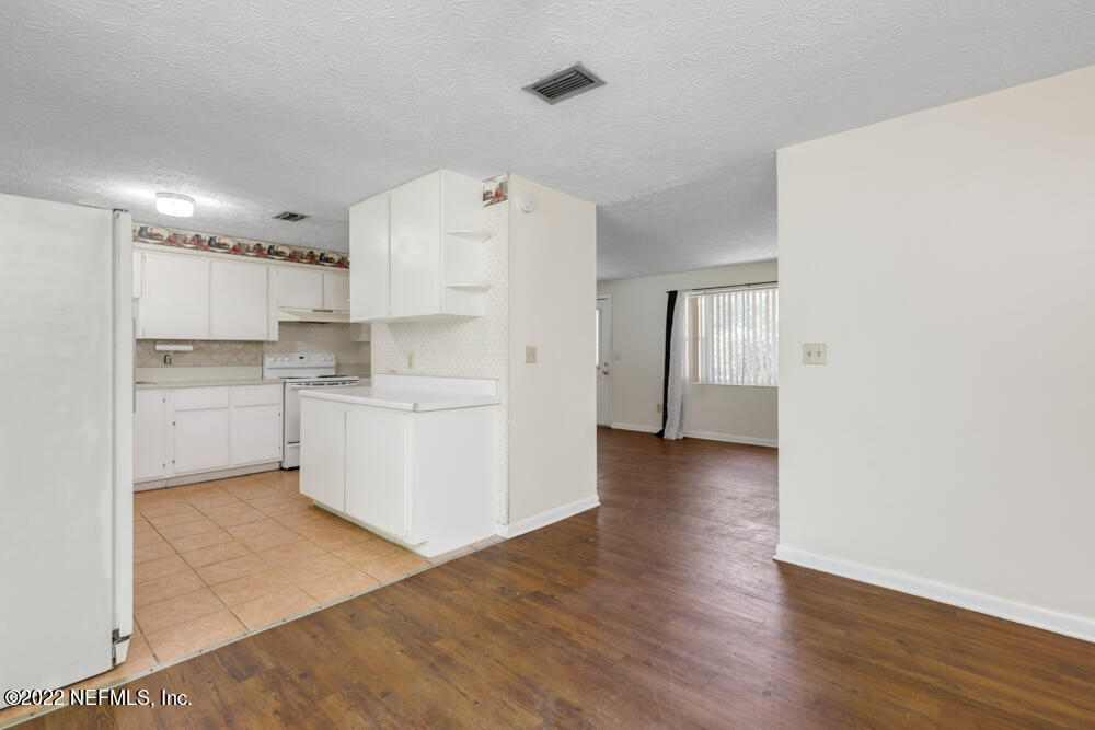 8331 Old Plank Road Jacksonville, FL 32220 - Photo 8 of 20 8331 Old Plank Rd