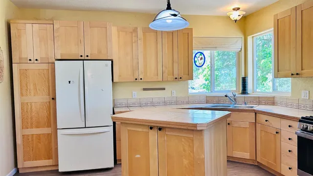 $385,000 | 8719 Cave City Road, Mountain Ranch, CA 95246