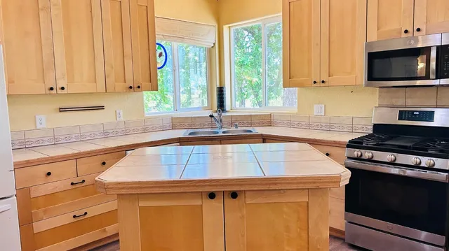 $385,000 | 8719 Cave City Road, Mountain Ranch, CA 95246