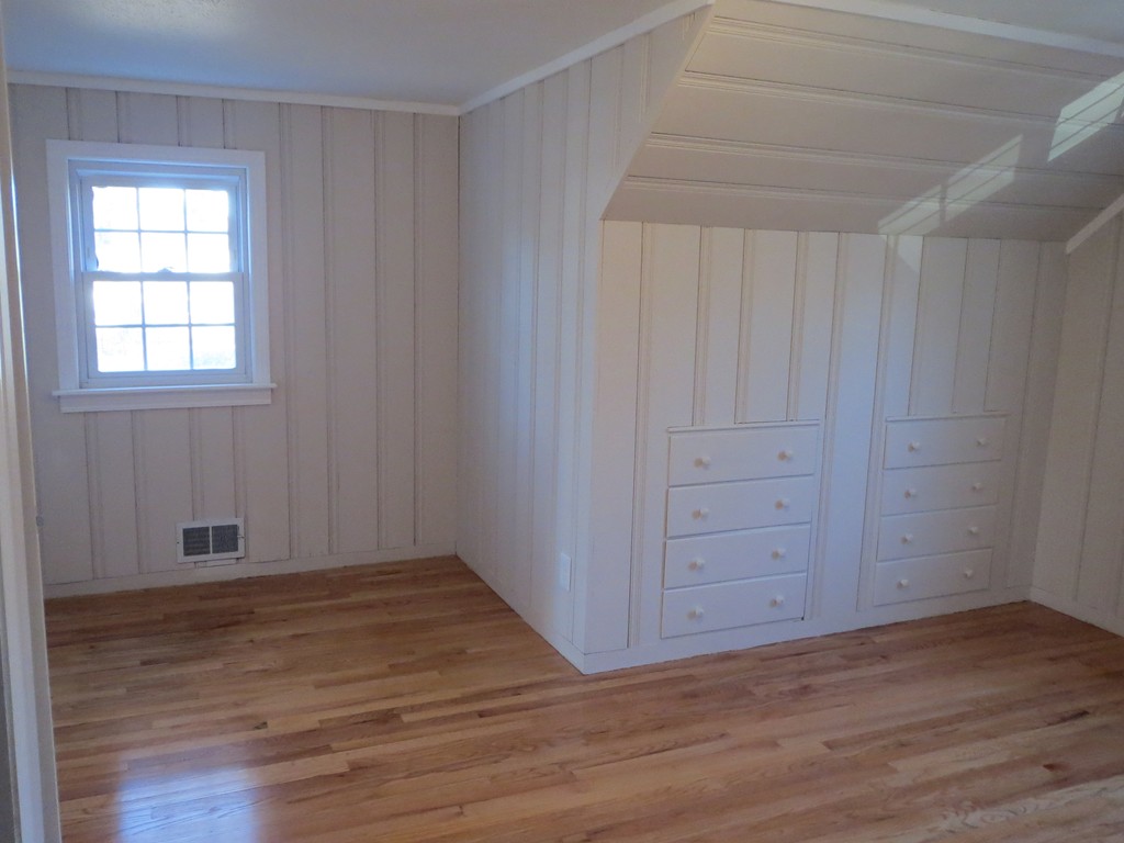 79 Elbert Road Agawam, MA 01001 - Photo 18 of 28 Gallery Image 18