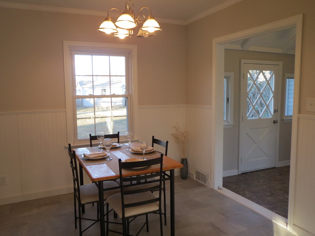 79 Elbert Road Agawam, MA 01001 - Photo 5 of 28 Gallery Image 5
