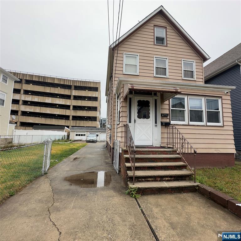 68 Atlantic Street Carteret, NJ 07008 - Photo 13 of 22