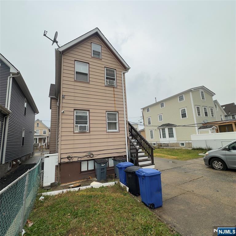 68 Atlantic Street Carteret, NJ 07008 - Photo 7 of 22