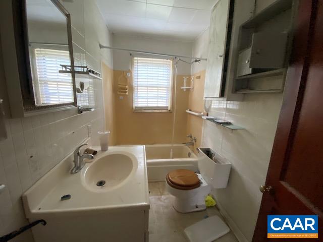 592 Middlebrook Road Staunton, VA 24401 - Photo 7 of 15 a bathroom with a sink and a toilet