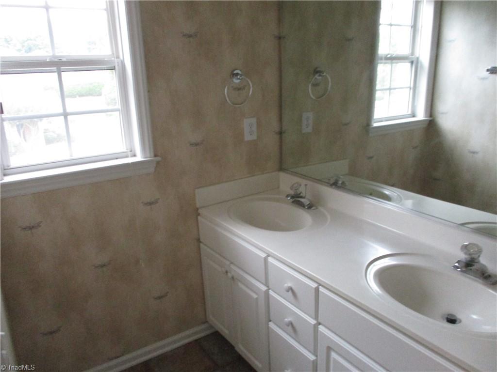 7520 Riverside Court Clemmons, NC 27012 - Photo 24 of 27 Gallery Image 24