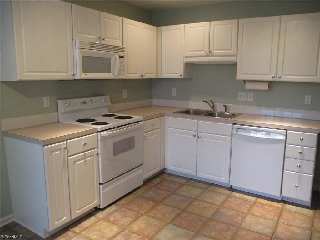7520 Riverside Court Clemmons, NC 27012 - Photo 9 of 27 Gallery Image 9