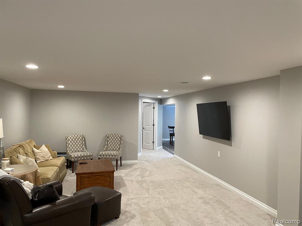 650 Lake Forest Road Rochester Hills, MI 48309 - Photo 27 of 30