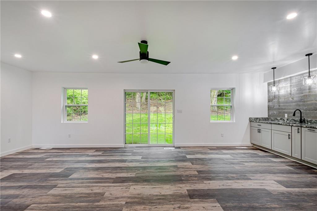 1611 Branning Road Pittsburgh, PA 15235 - Photo 8 of 38