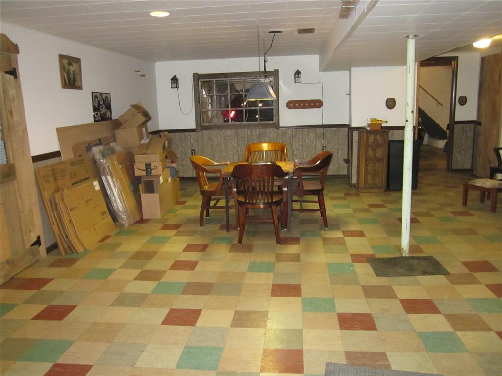 1212 Laurel Road Vandergrift, PA 15690 - Photo 12 of 25