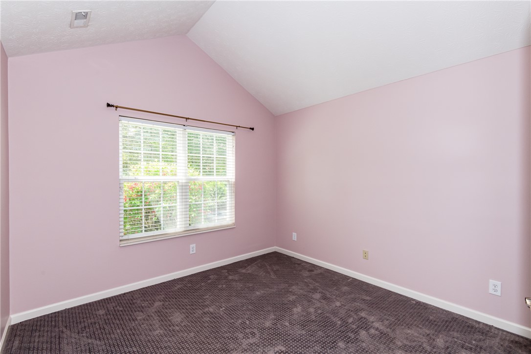 184 Edinburgh Springboro, OH 45066 - Photo 19 of 31 2nd bedroom