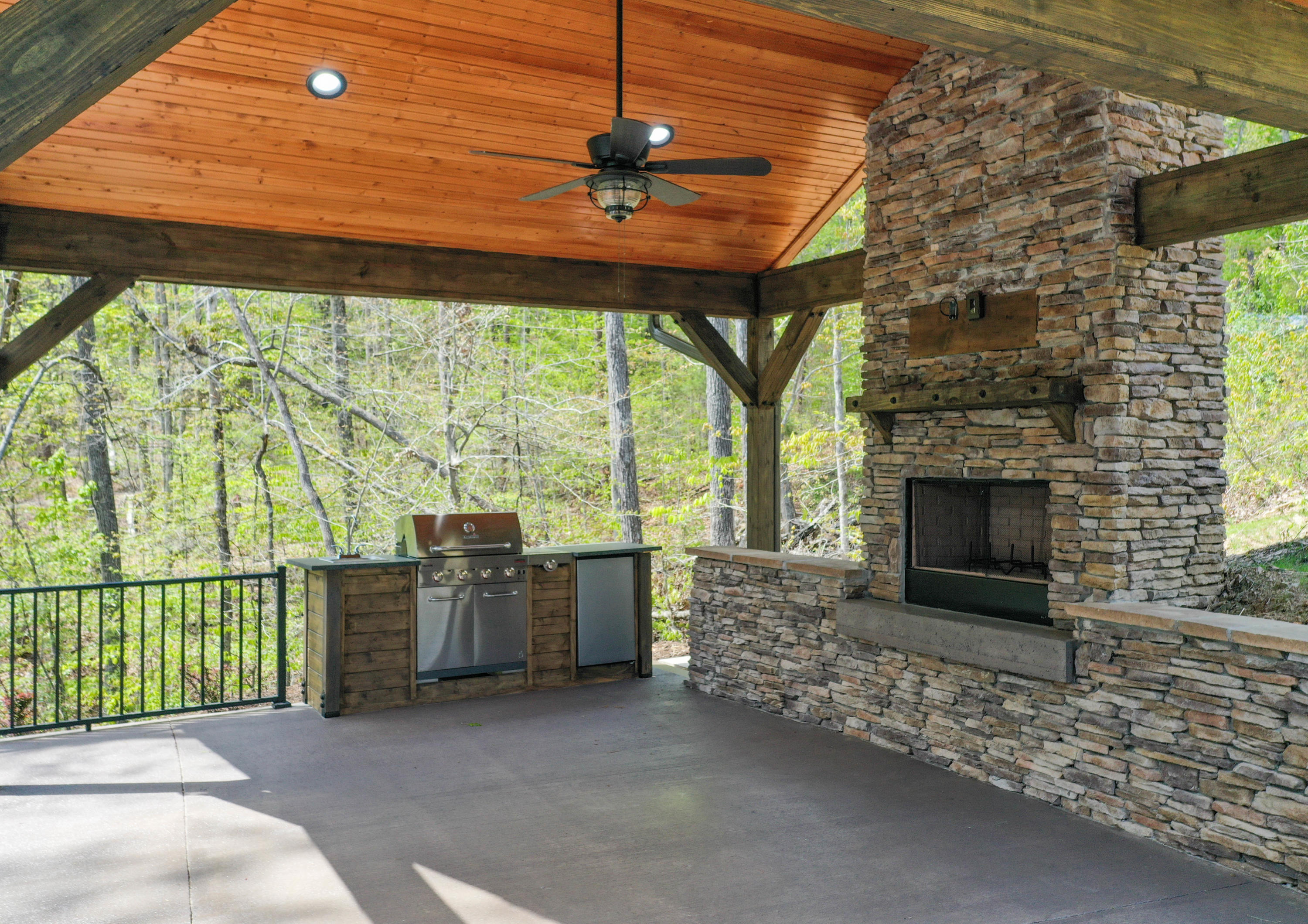 490 Pumpkin Hollow Road Heiskell, TN 37754 - Photo 6 of 28 DJI_0110