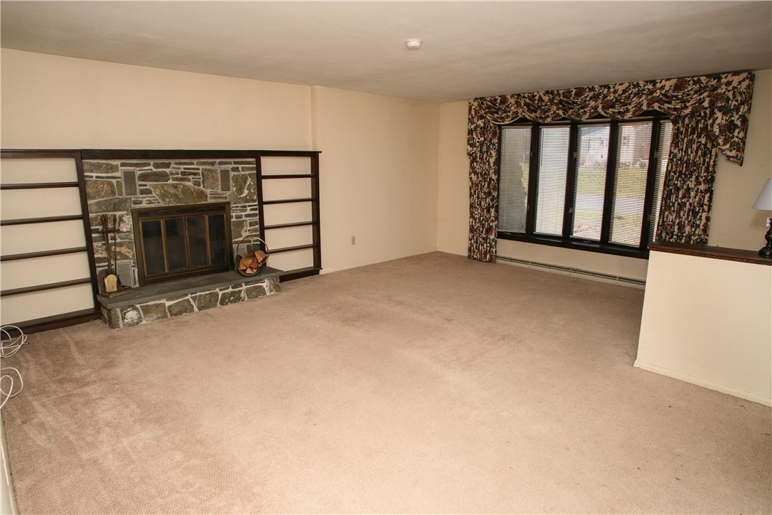 13 Seneca Road Portsmouth, RI 02871 - Photo 8 of 27