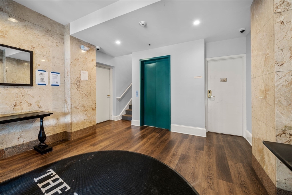 636 Beacon Street, Unit 505 Boston, MA 02215 - Photo 18 of 26