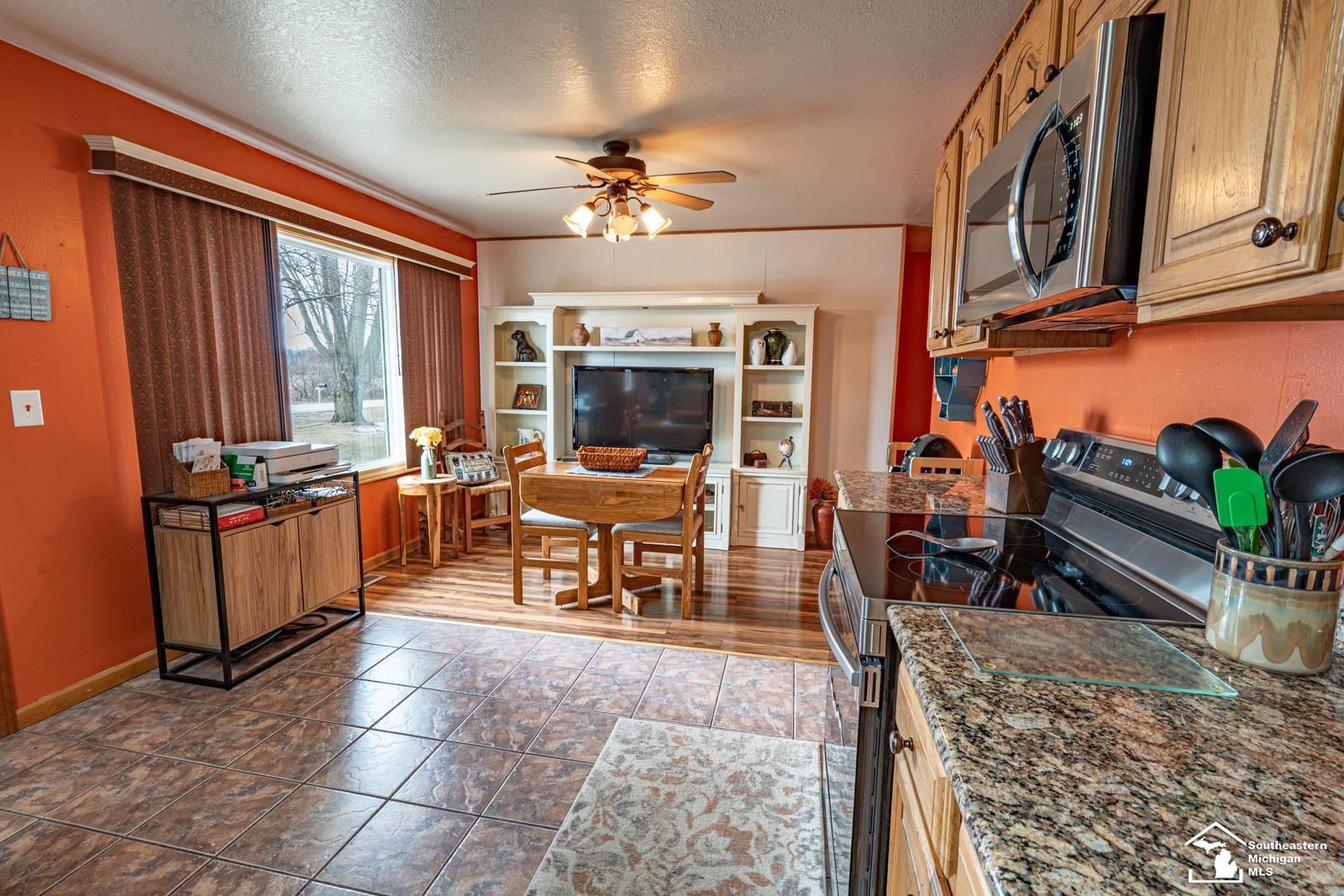 330 East Rauch Road Temperance, MI 48182 - Photo 4 of 34