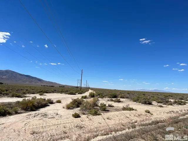 a view of a snow yard