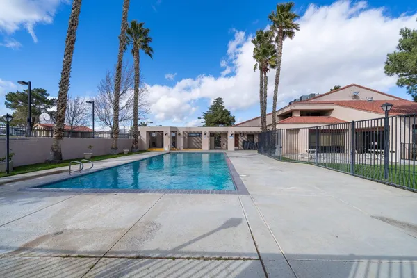 $259,000 | 40701 Rancho Vista Blvd Boulevard, Palmdale, CA 93551