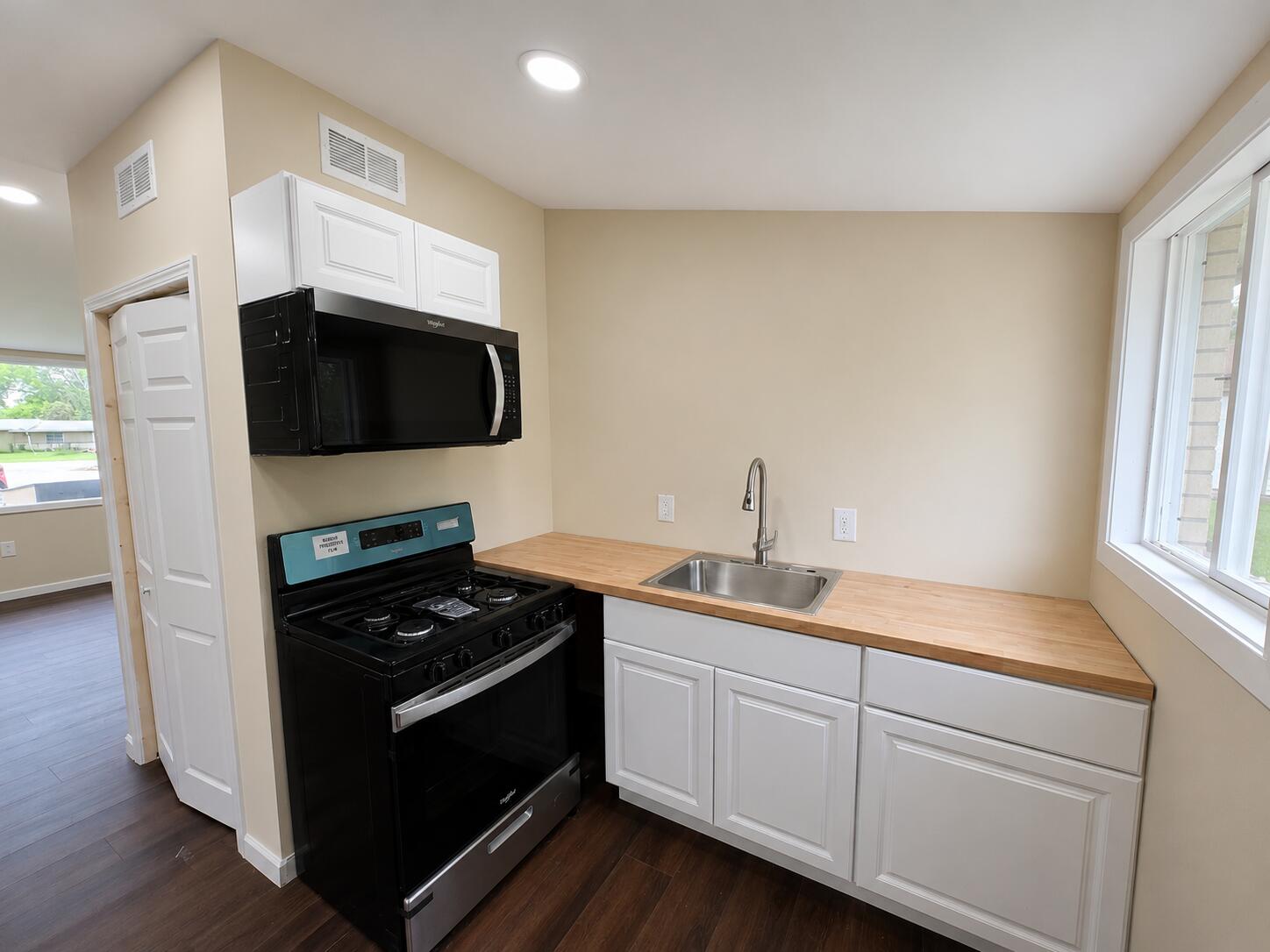12704 Whitcomb Street Crown Point, IN 46307 - Photo 6 of 10 1448x1086
