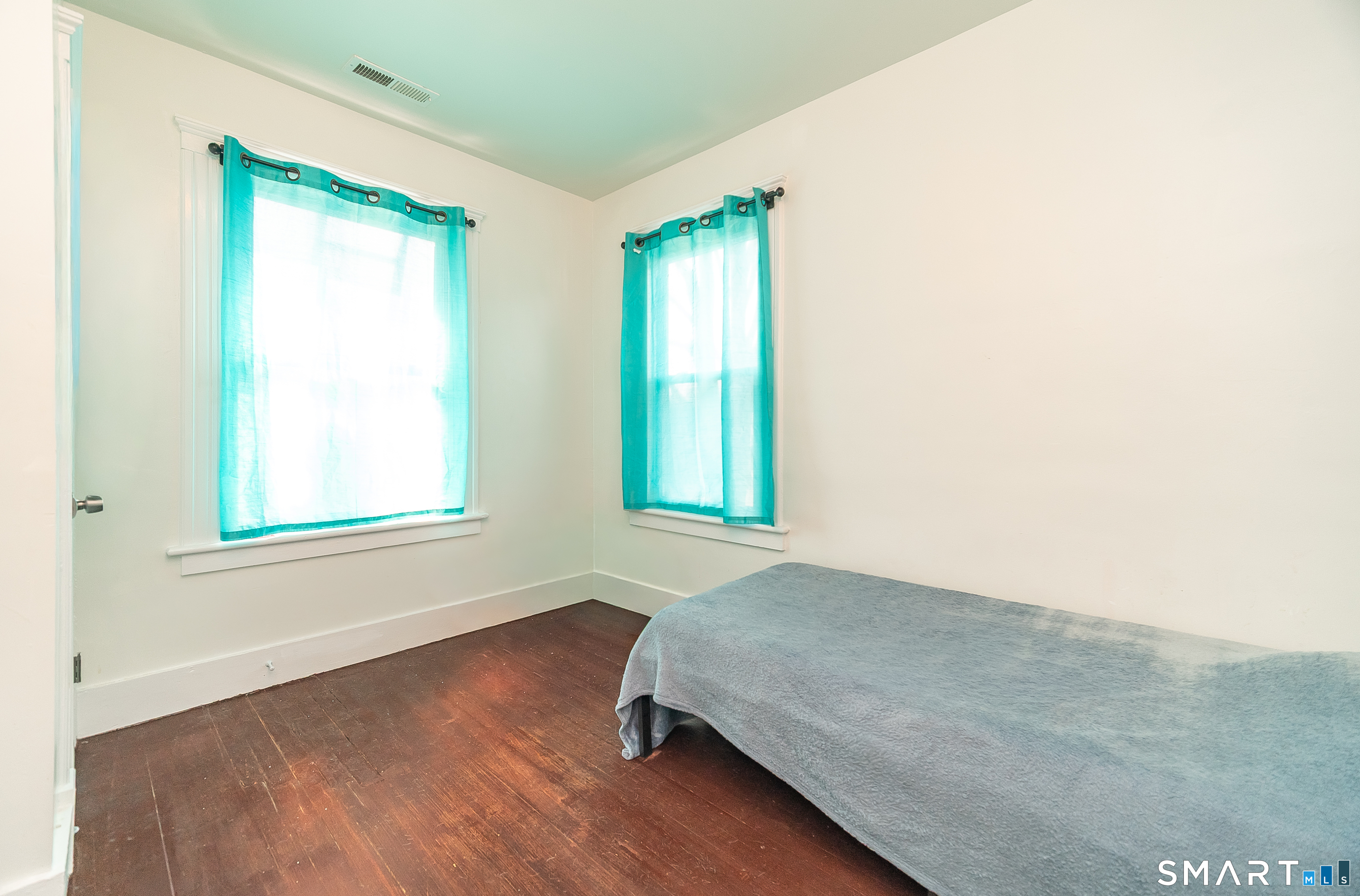 75 Curtis Street Meriden, CT 06450 - Photo 11 of 33