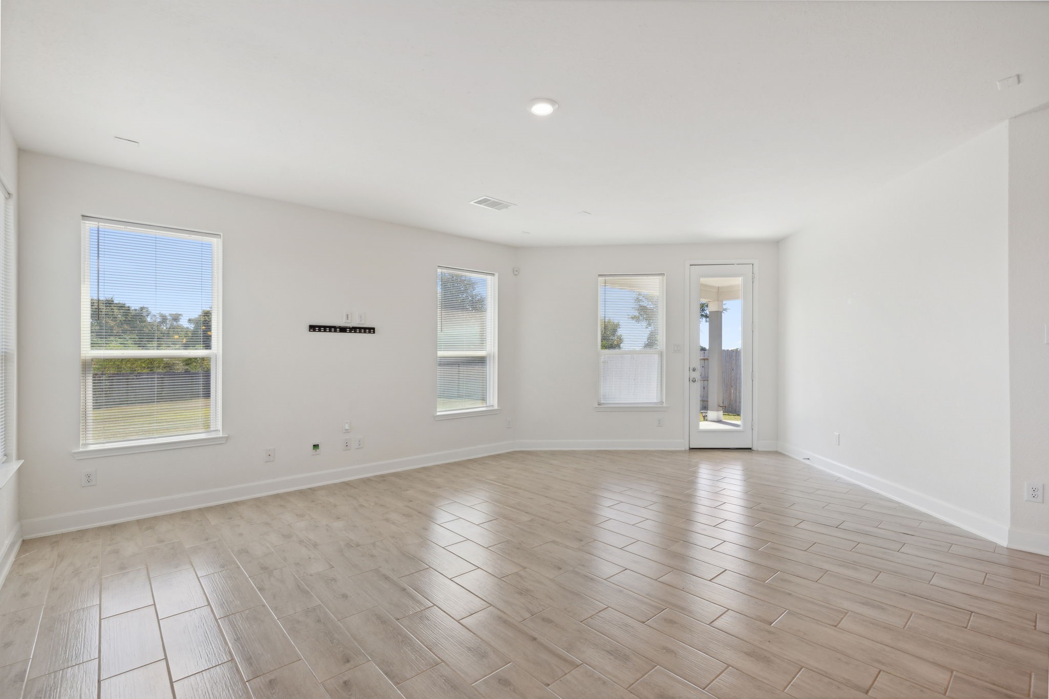 28303 Little Hollow Court Katy, TX 77494 - Photo 19 of 30 Large living room with fantastic natural light