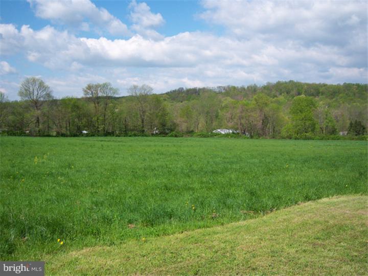 34 Wilt Road Bechtelsville, PA 19505 - Photo 2 of 8 Gallery Image 2