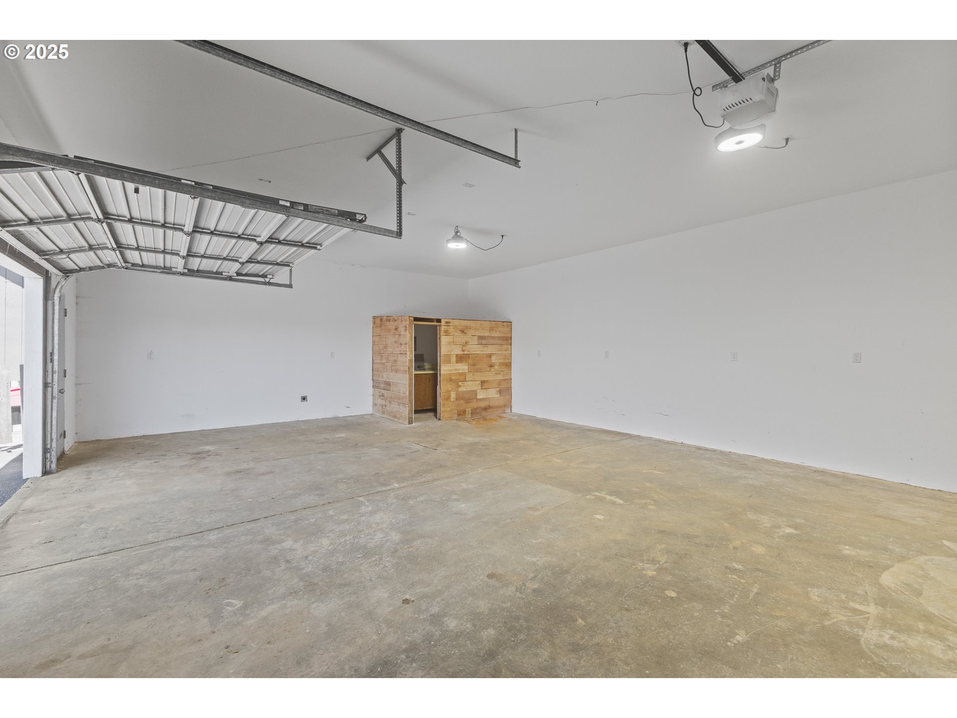 765 State Street North Bend, OR 97459 - Photo 28 of 46 a view of a garage