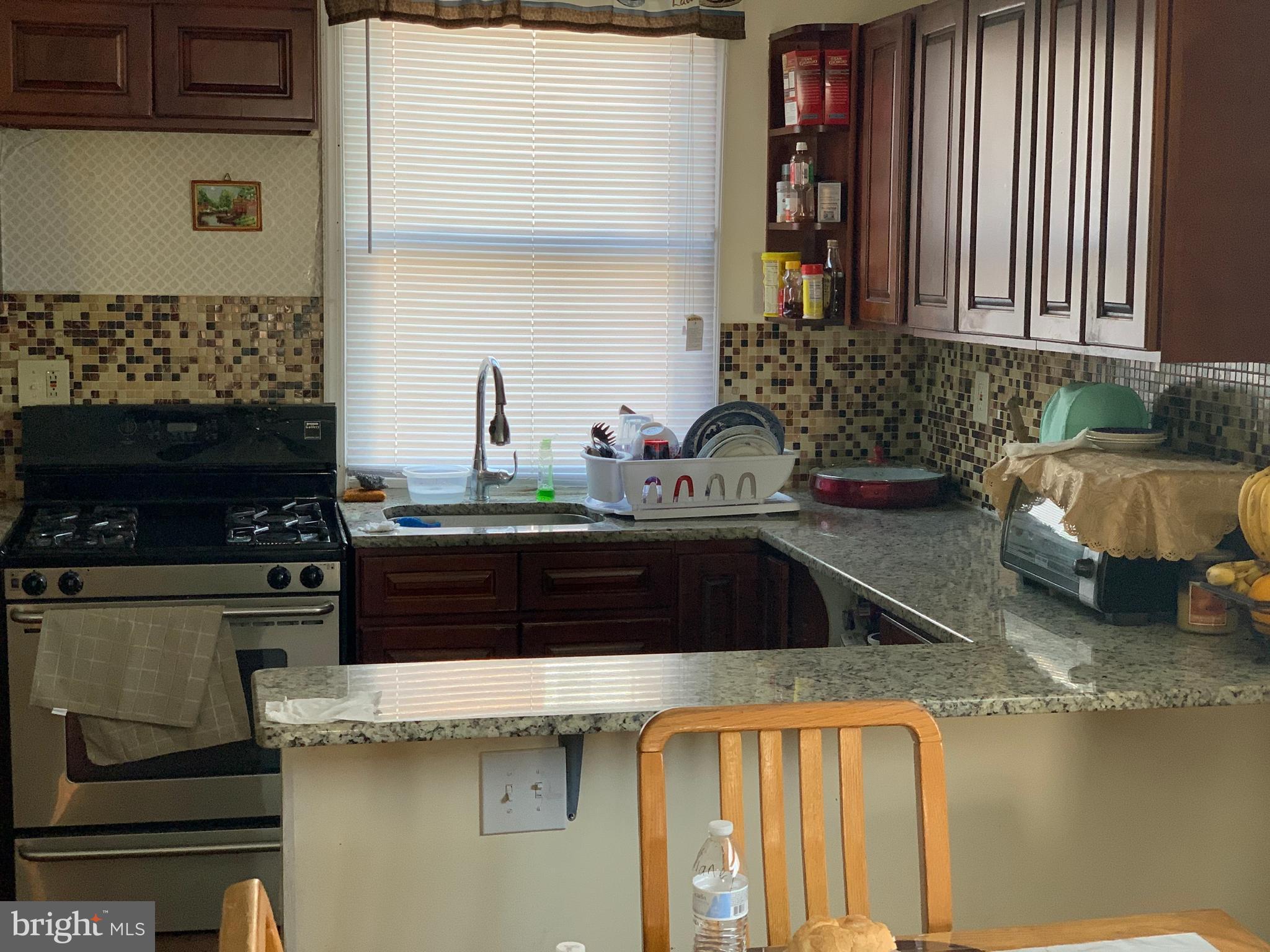 231 Heather Road Upper Darby, PA 19082 - Photo 5 of 11