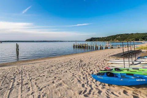 $7,950,000 | 55 Shore Road, Shelter Island Heights, NY 11965