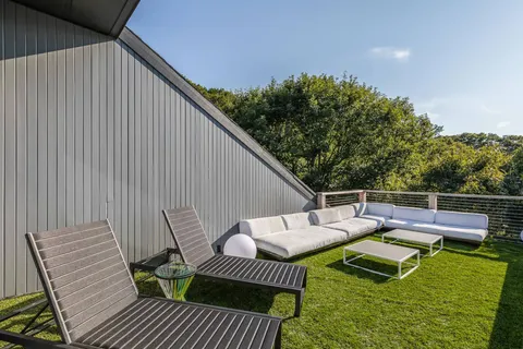 $7,950,000 | 55 Shore Road, Shelter Island Heights, NY 11965